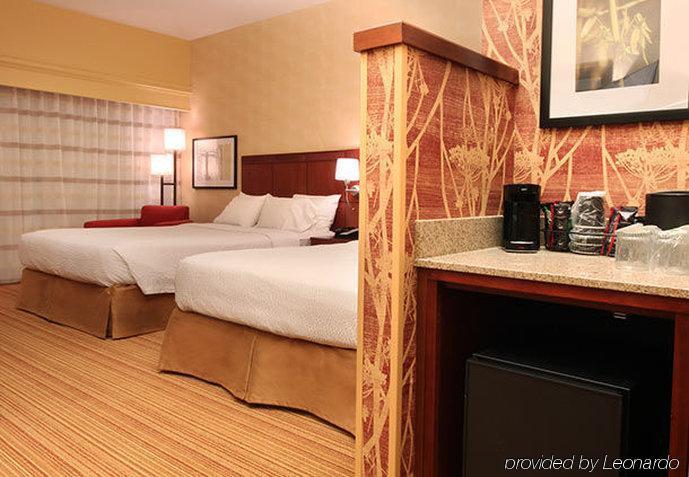 Courtyard By Marriott Philadelphia Montgomeryville 4*