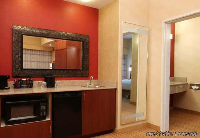 Courtyard By Marriott Philadelphia Montgomeryville Hotel 4*