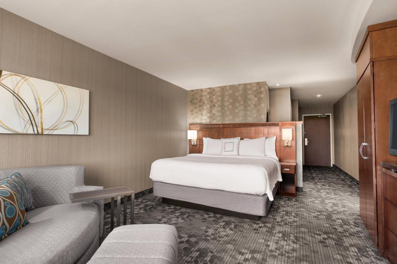 Courtyard By Marriott Philadelphia Montgomeryville Hotel 4*